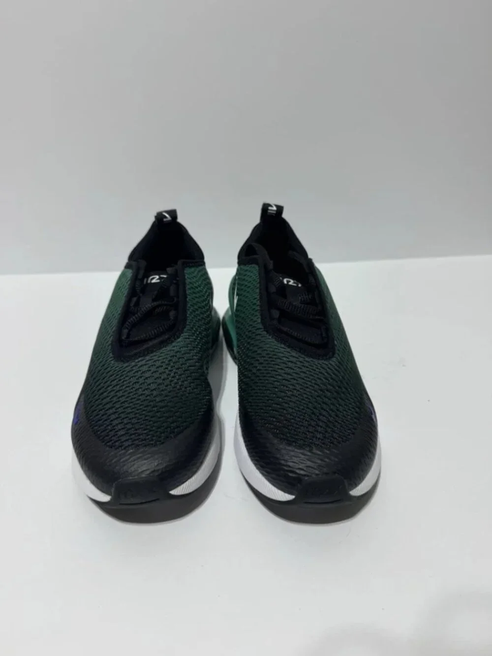 Nike Air Max 270 Sneakers Size 3 M Big Kid
